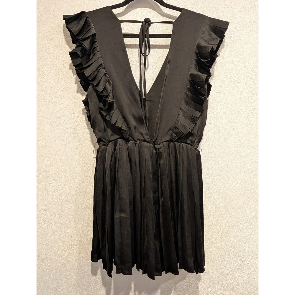 Strut&Bolt Romper Deep V-Neck Pleated Tie Back Party Cocktail Black Size L 0194 - Picture 3 of 4